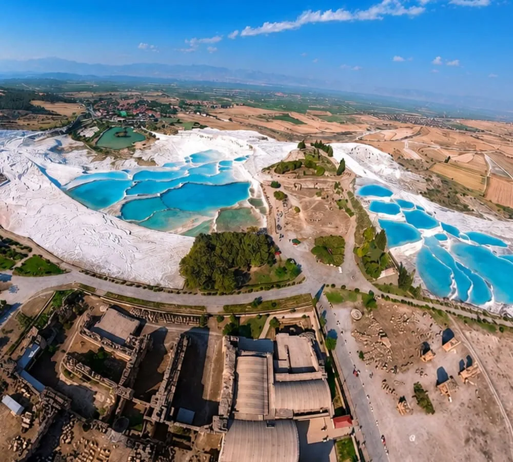 Hierapolis Antik Tiyatro üzerinde Pam Air gyrocopter uçuşu